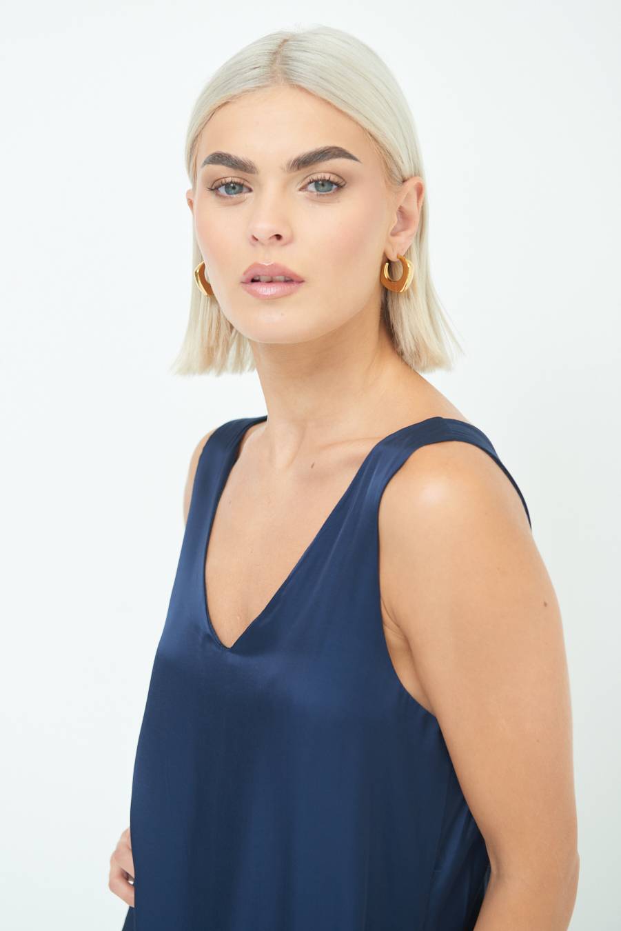Kikisix ABITO LUNGO SMANICATO CON SPACCHI BLU In Saldo