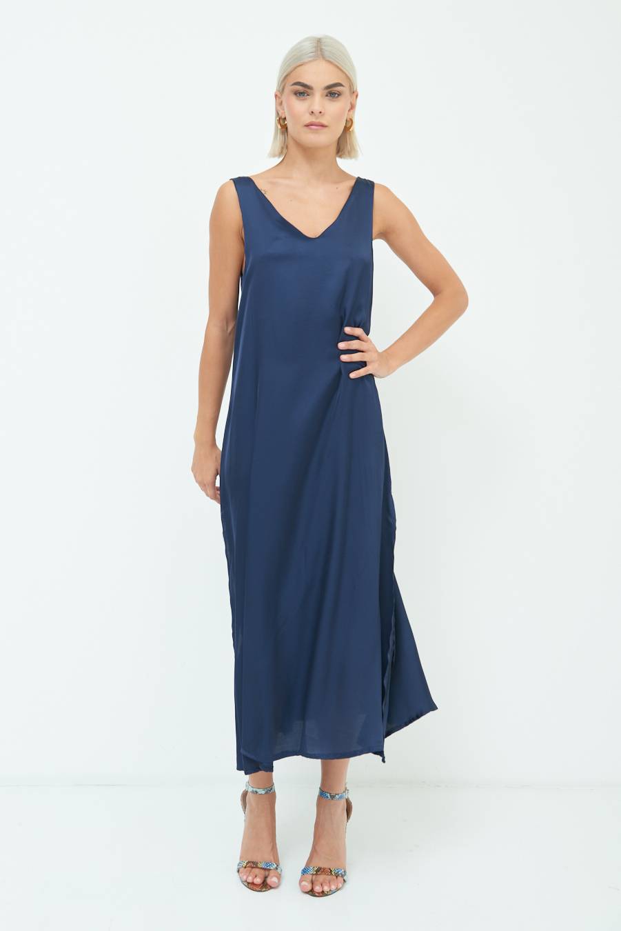 Kikisix ABITO LUNGO SMANICATO CON SPACCHI BLU In Saldo