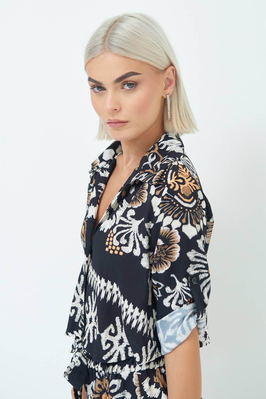 Kikisix CAMICIA CROP BALZA NERO Sconto