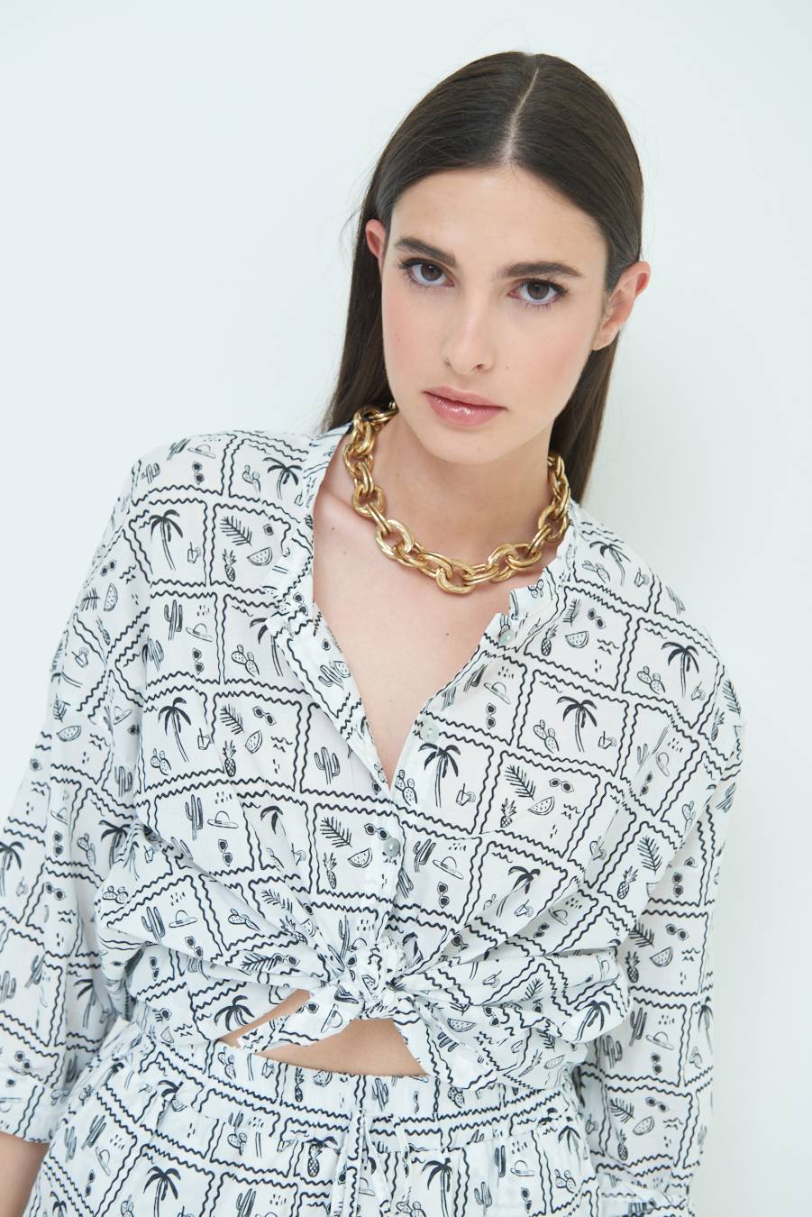 Kikisix CAMICIA CON NODO STAMPAPALME BIANCO Offerte