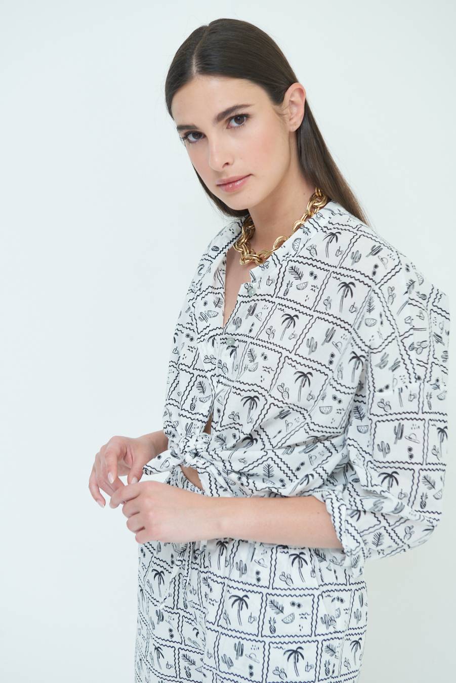 Kikisix CAMICIA CON NODO STAMPAPALME BIANCO Offerte