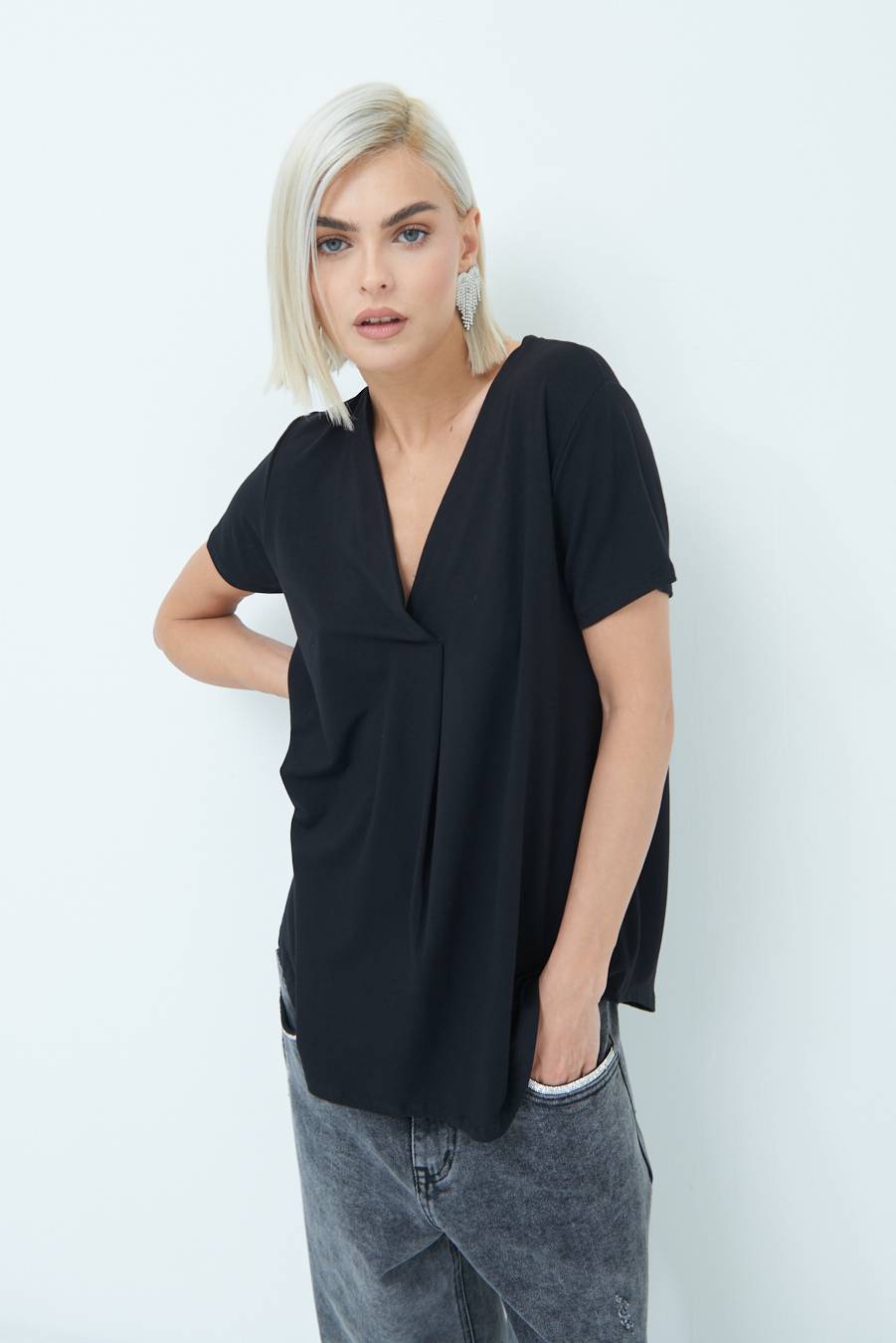 Kikisix MAGLIA VISCOSA MANICA CORTA NERO Soddisfazione Garantita