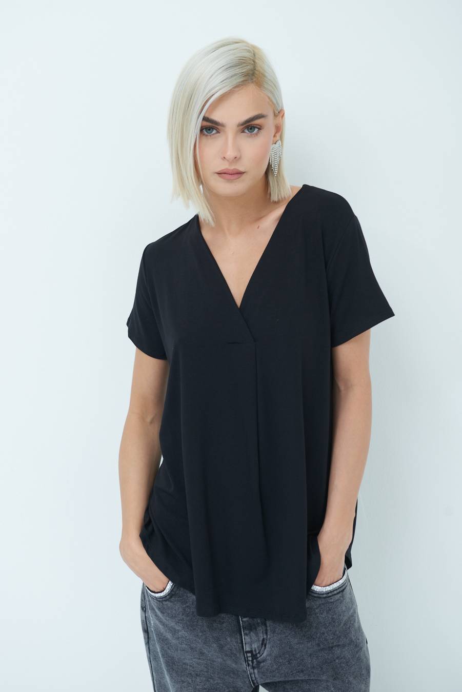 Kikisix MAGLIA VISCOSA MANICA CORTA NERO Soddisfazione Garantita