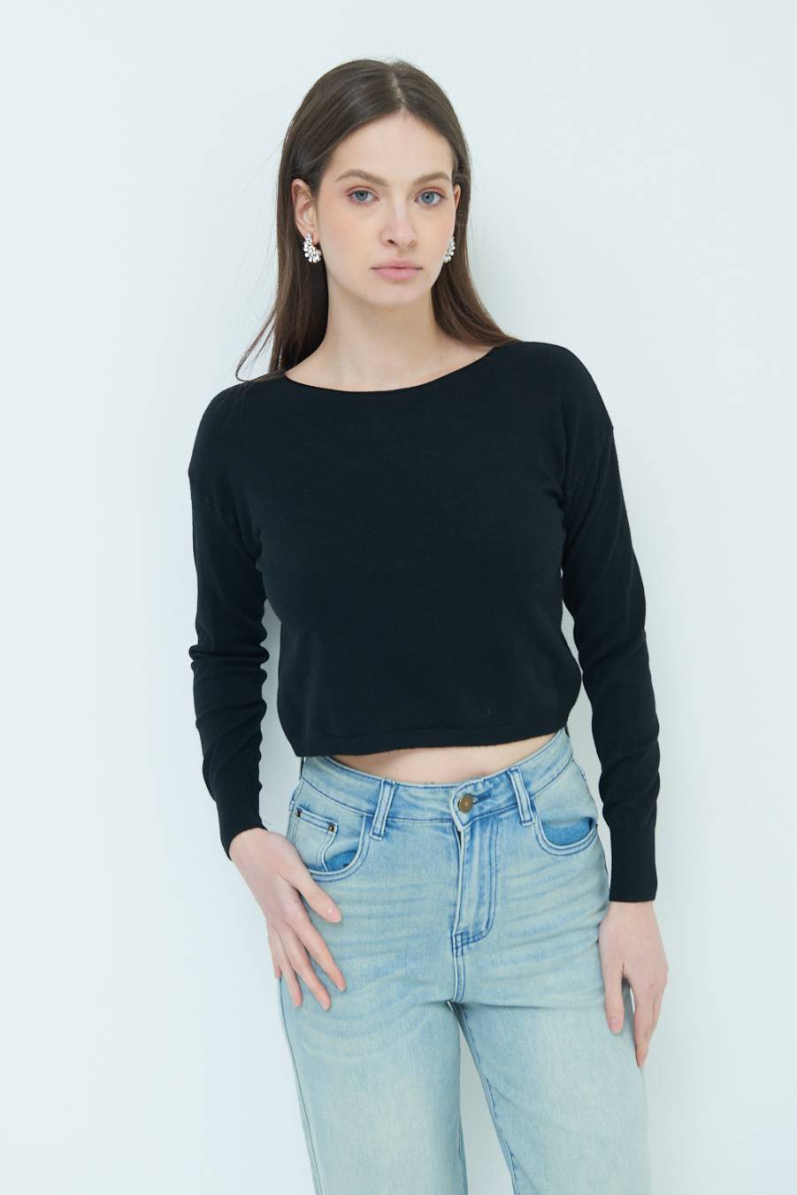 Kikisix MAGLIA SCATOLINA SCOLLO A BARCA NERO Convenienza