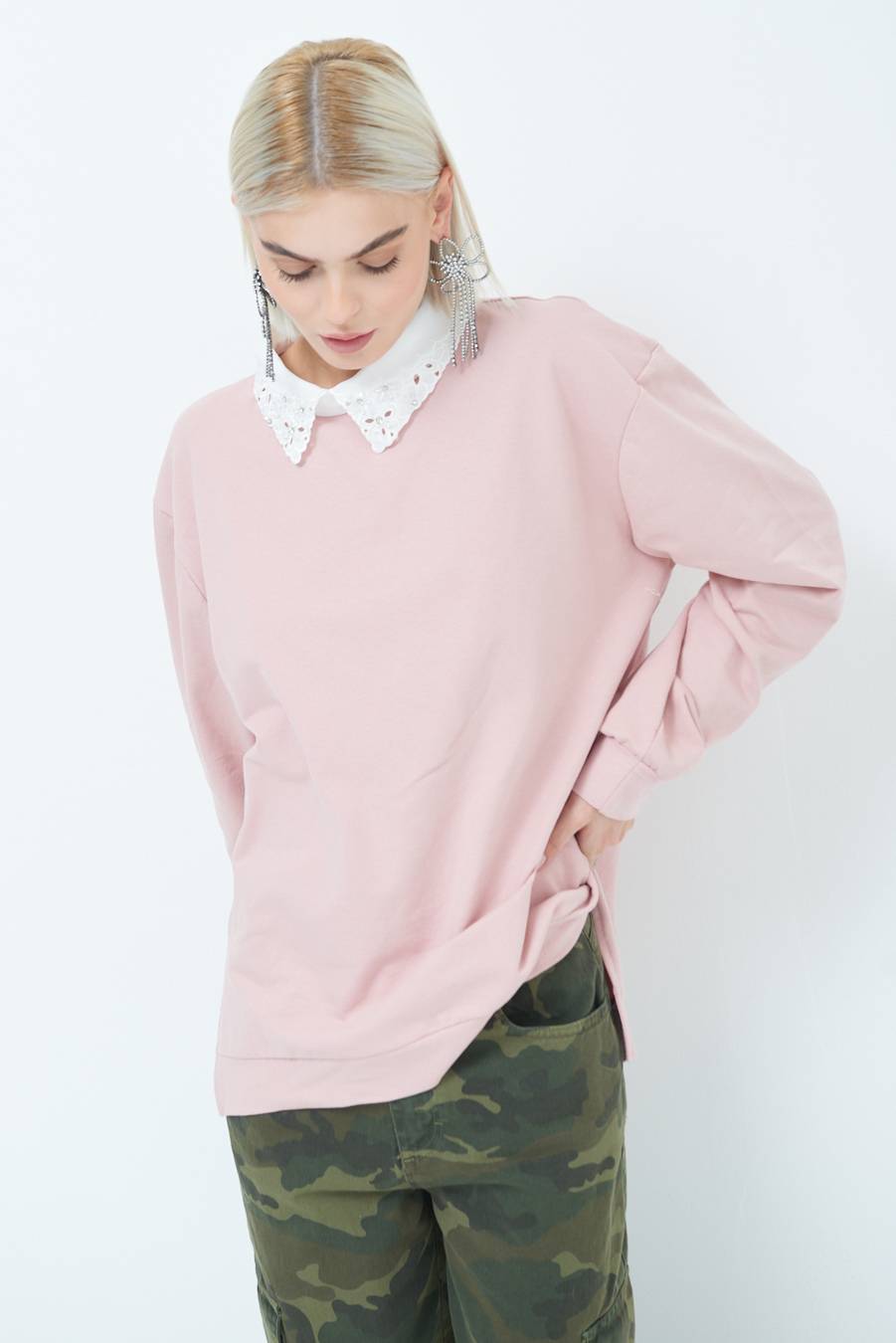 Kikisix FELPA CON COLLETTO CON STRASS CIPRIA Affare Del Giorno