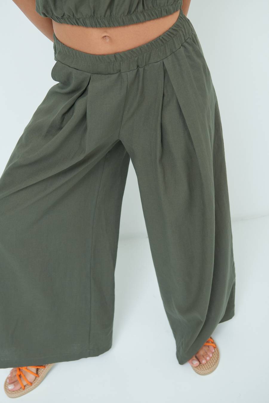Kikisix PANTA PALAZZO CON PINCE VERDE MILITARE Online