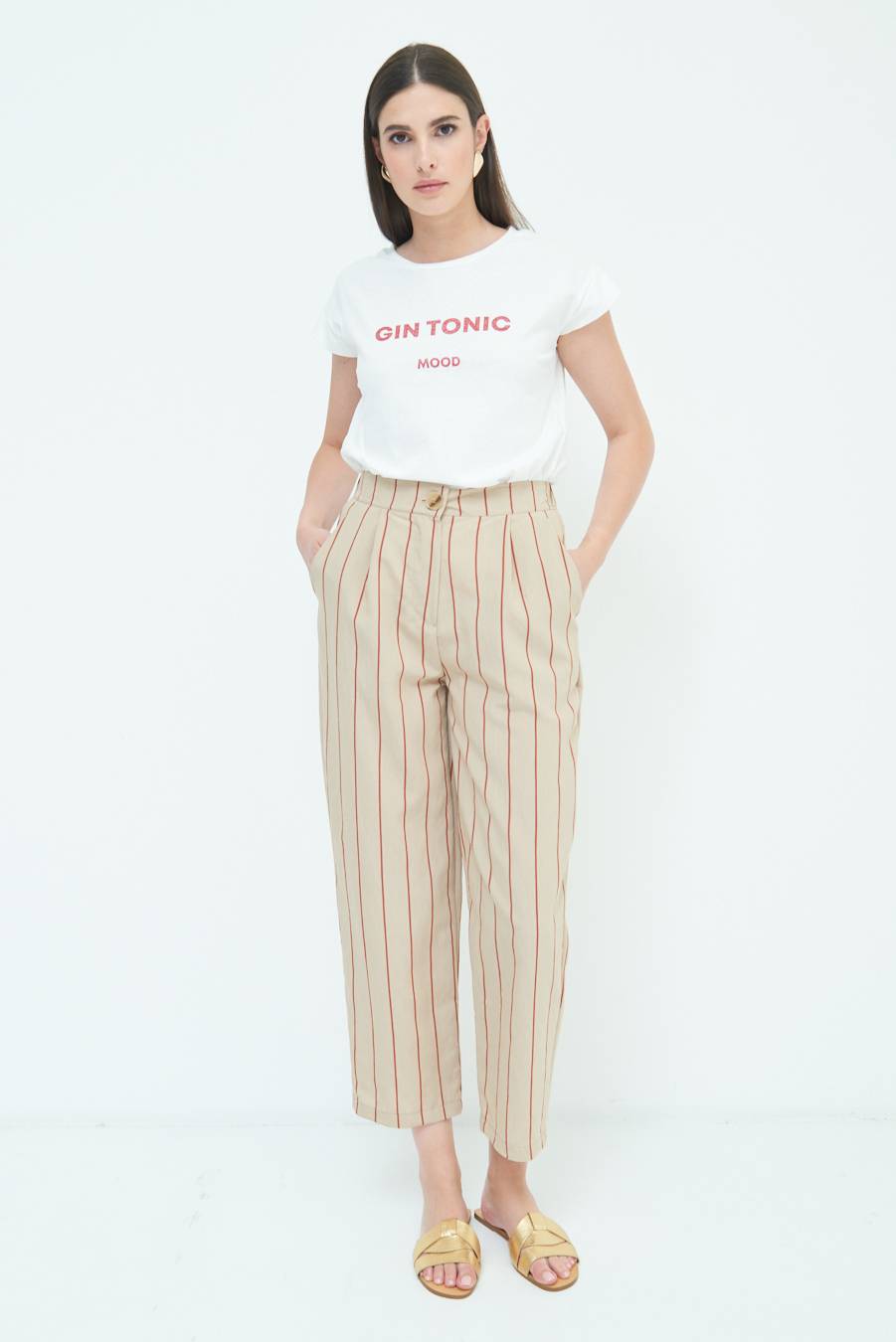 Kikisix PANTALONE CARROT CON PINCE BEIGE Saldi Di Fabbrica