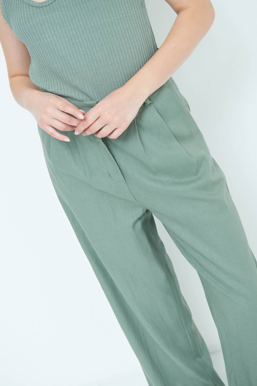 Kikisix PANTA PALAZZO CON PINCE VERDE MILITARE Italy