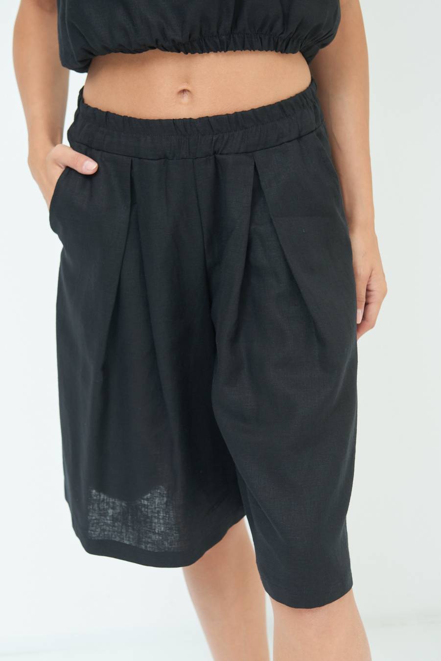 Kikisix BERMUDA CON PINCE NERO Vendita
