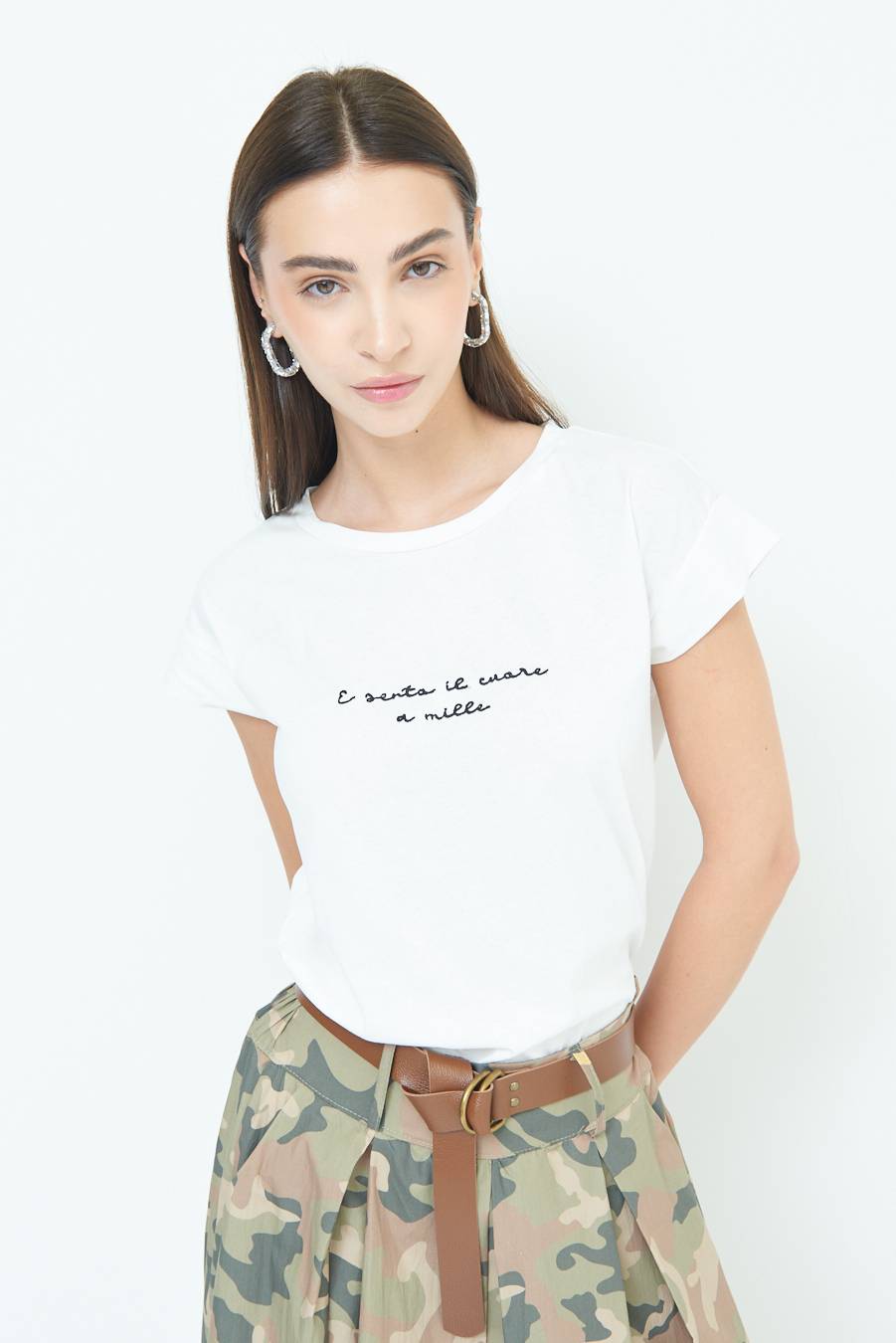 Kikisix T-SHIRT "E SENTO IL CUORE A MILLE" PANNA Online