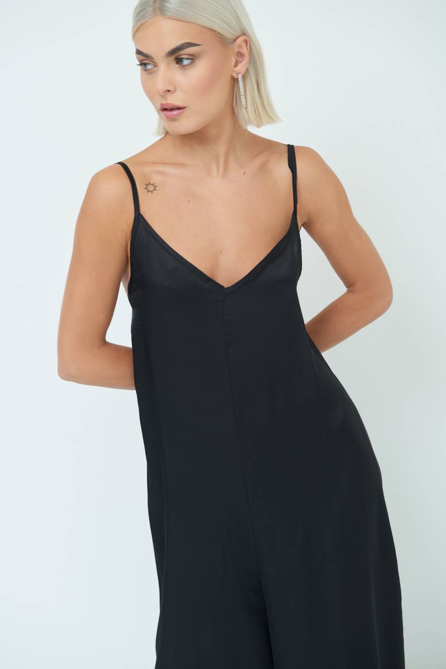 Kikisix TUTA PALAZZO RASO NERO Moda