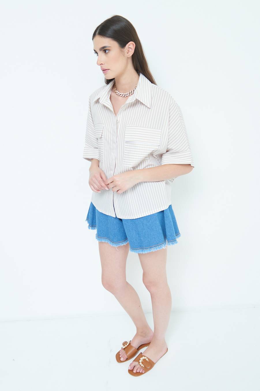 Kikisix CAMICIA OVER CON TASCHEBEIGE Novità