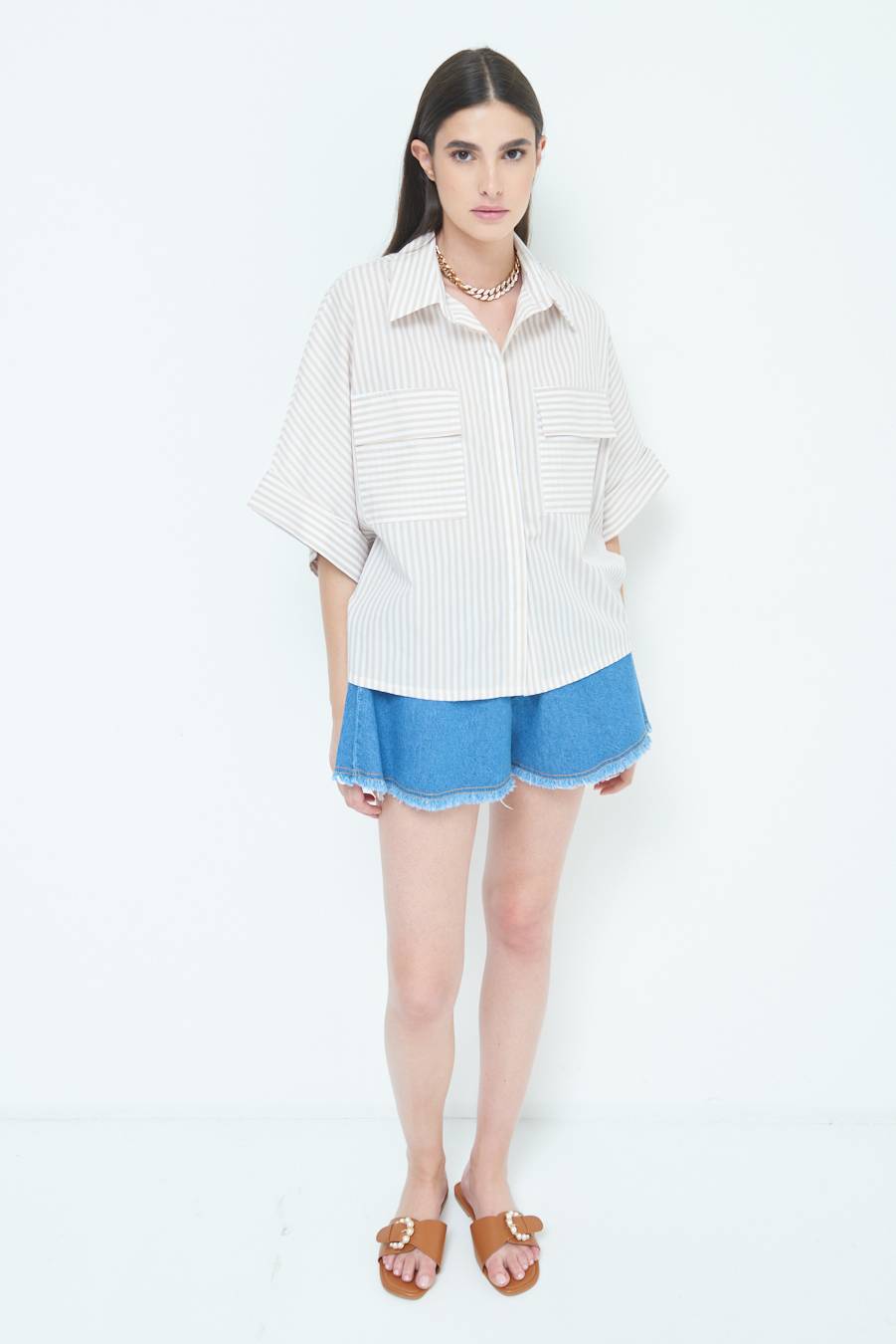Kikisix CAMICIA OVER CON TASCHEBEIGE Novità
