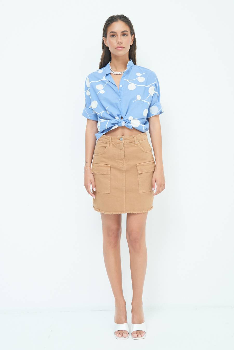 Kikisix CAMICIA NODO RICAMO CERCHIO CELESTE Sconto