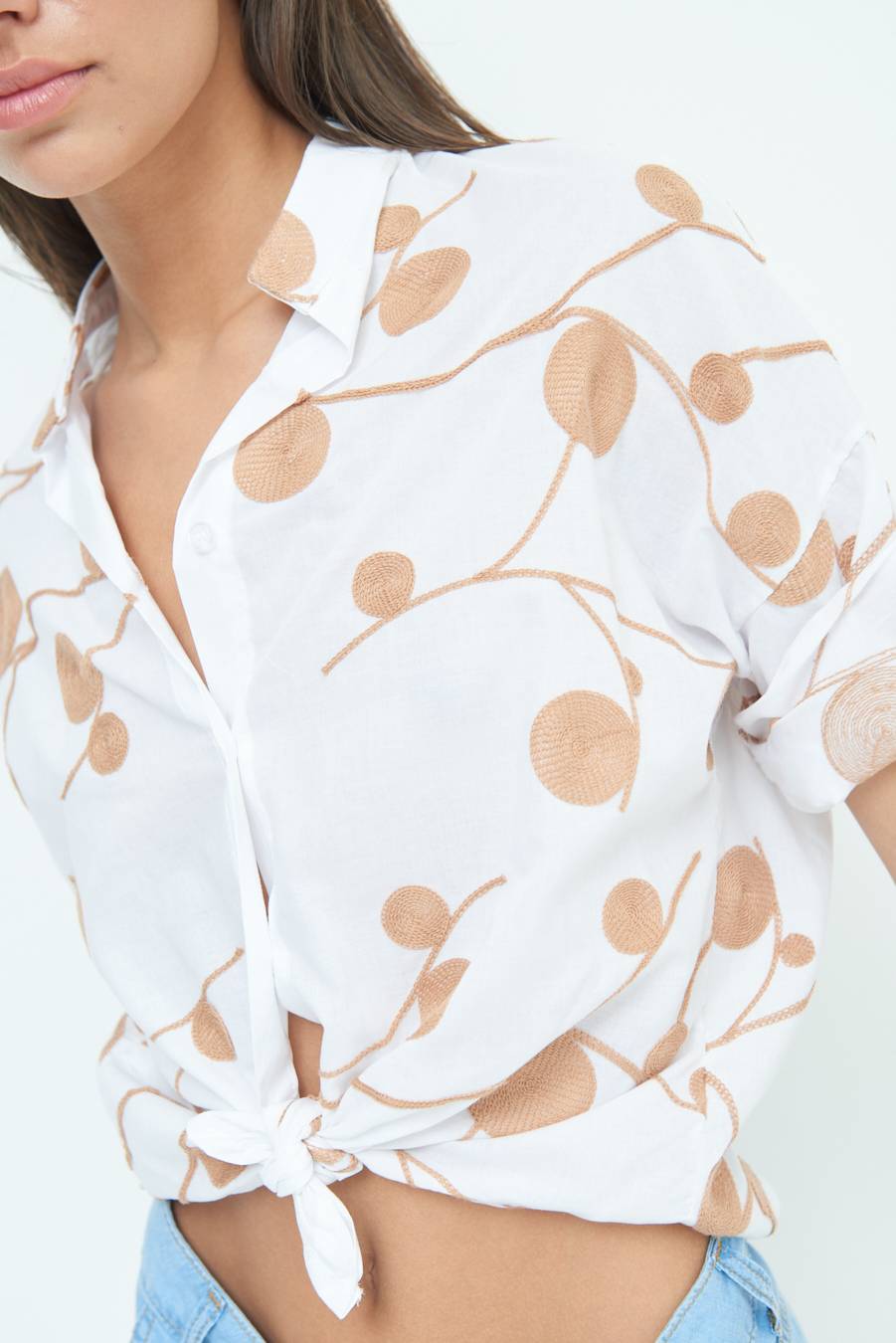 Kikisix CAMICIA NODO RICAMO CERCHIO BIANCO Offerta