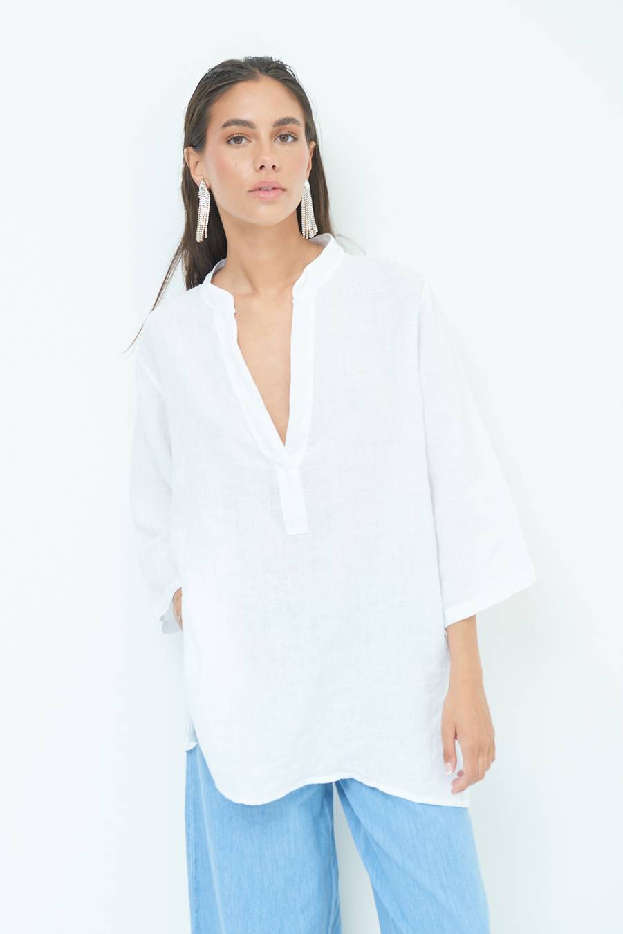 Kikisix CAMICIA COLLO COREANA OVERSIZE CON SPACCHI BIANCO Economico