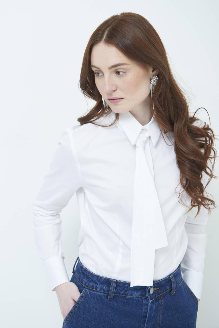 Kikisix CAMICIA CON CRAVATTA IN TINTA BIANCO Acquista Ora