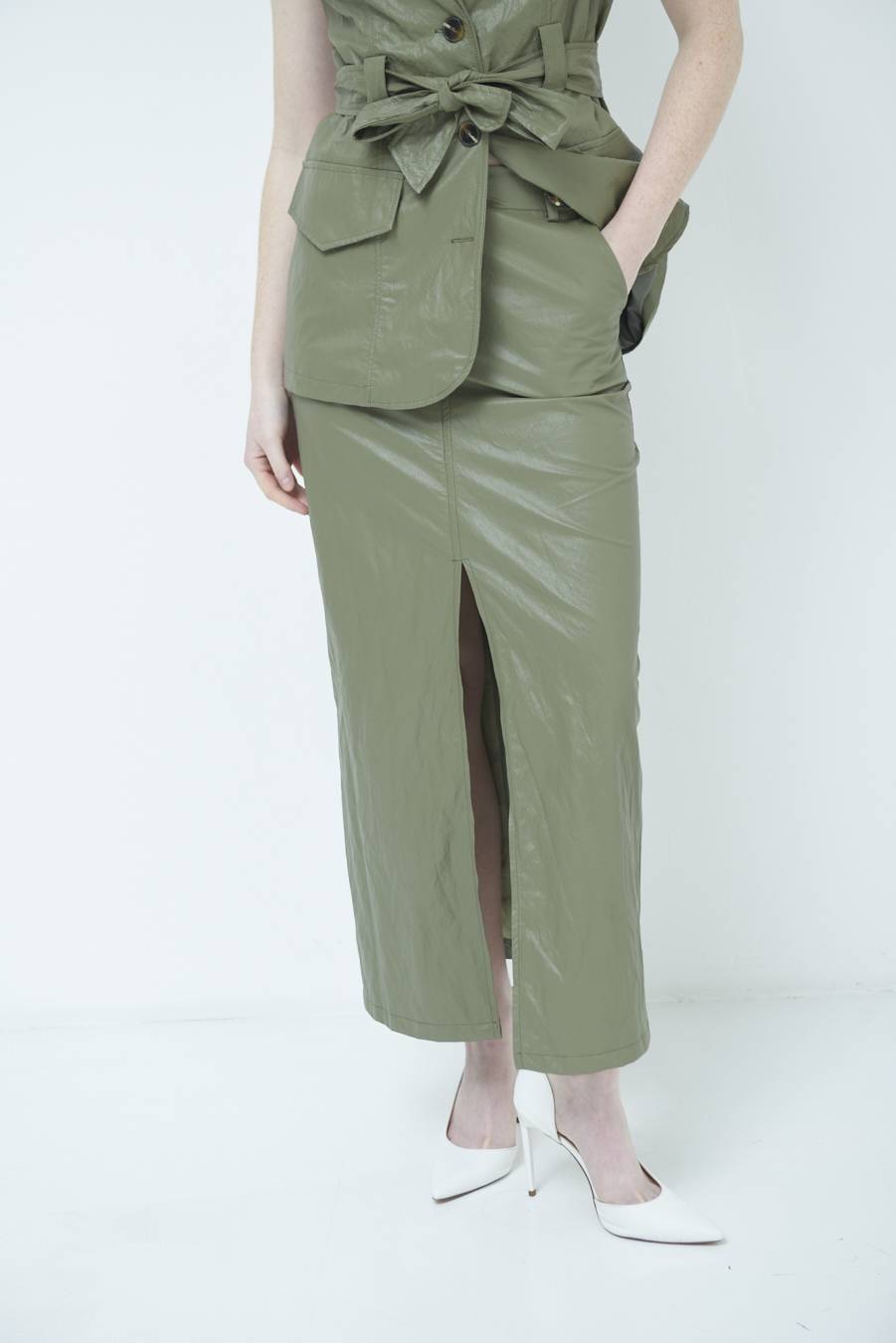 Kikisix GONNA ECOPELLE STROPICCIATA VERDE MILITARE Saldi