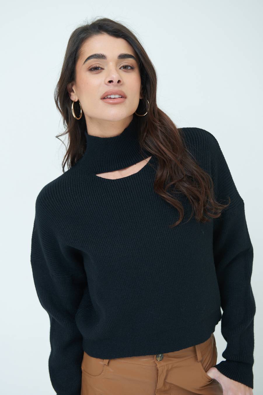 Kikisix MAGLIA COSTINA BUCO DAV. NERO In Saldo