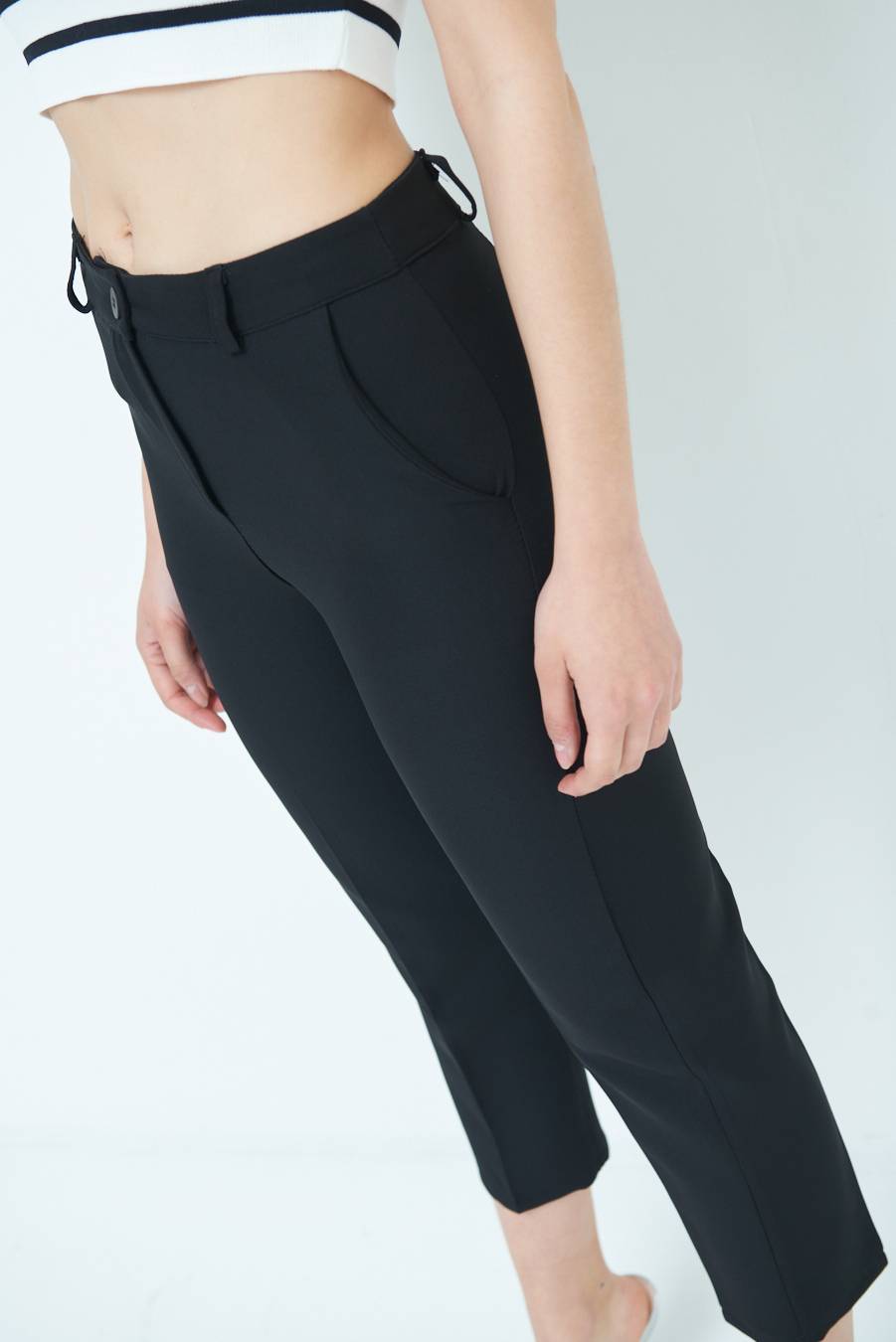 Kikisix PANTALONE SIGARETTA NERO In Vendita