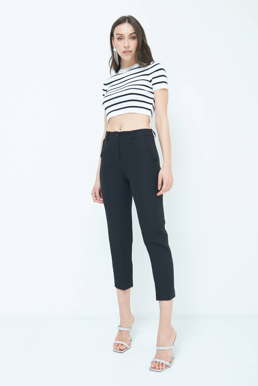 Kikisix PANTALONE SIGARETTA NERO In Vendita