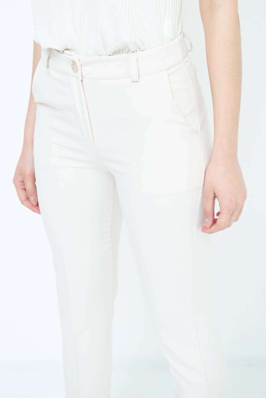Kikisix PANTALONE SIGARETTA BEIGE Saldi