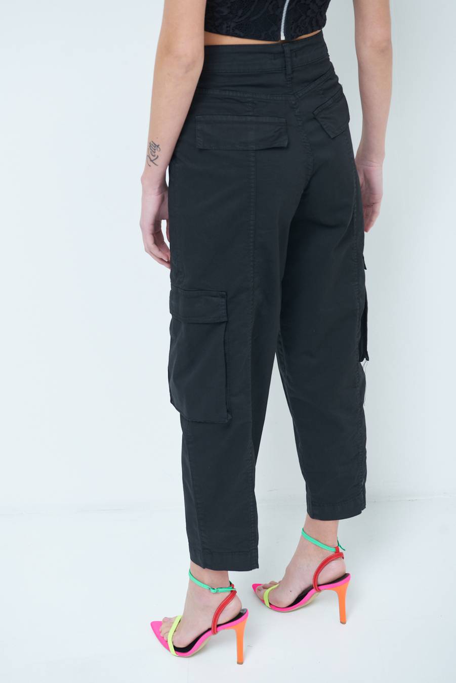 Kikisix PANTALONE TASCONI NERO Vendite Flash