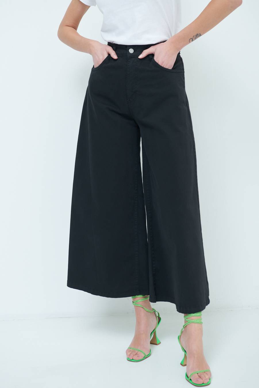 Kikisix PANTALONE/GONNA GABARDINA NERO Promozione