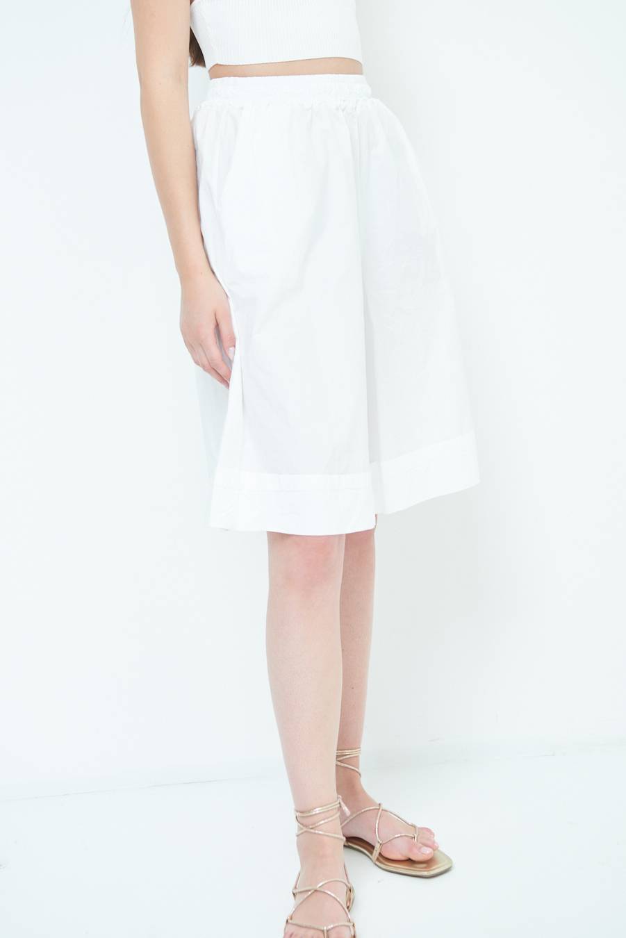 Kikisix PANTALONE CROP CON RISVOLTO BURRO Promozione Limitata