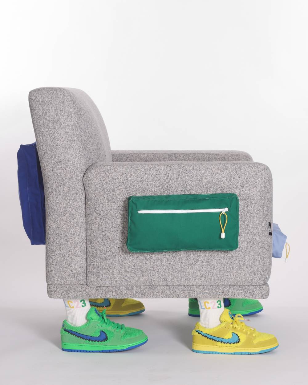 Lc23 Wood Feet Polartec Armchair Nuovo
