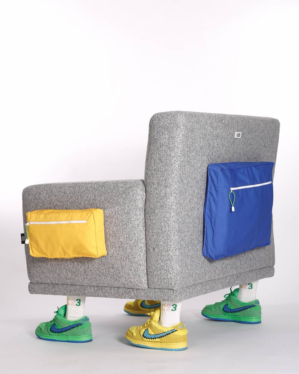 Lc23 Wood Feet Polartec Armchair Nuovo