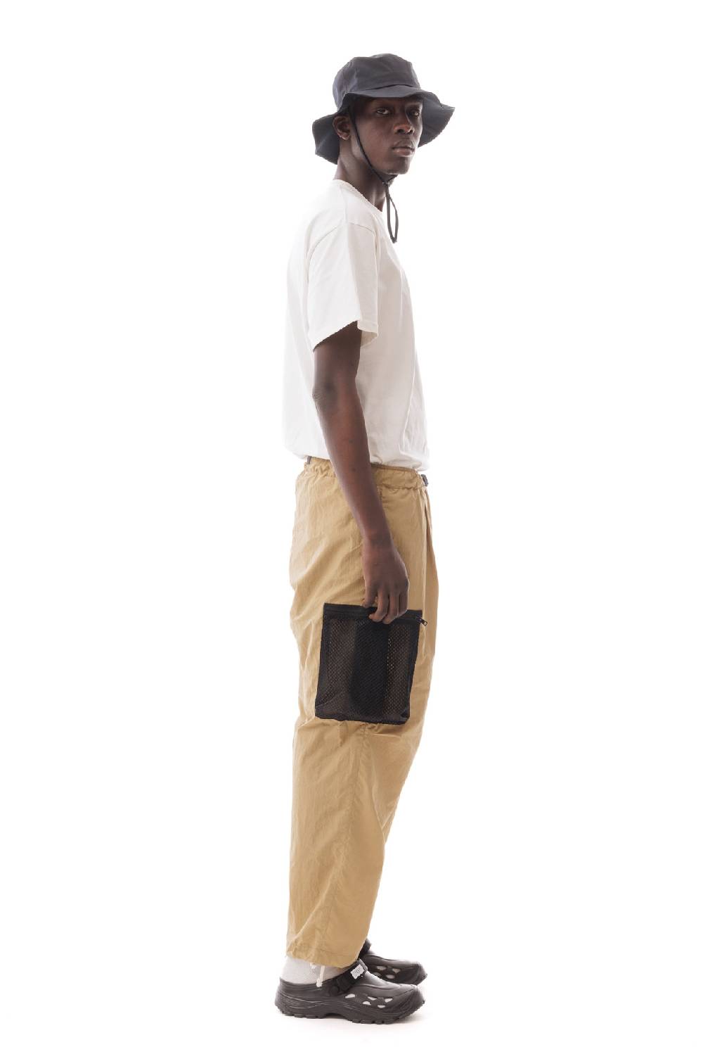 Lc23 Nylon Cargo Pants Camel Acquista Ora