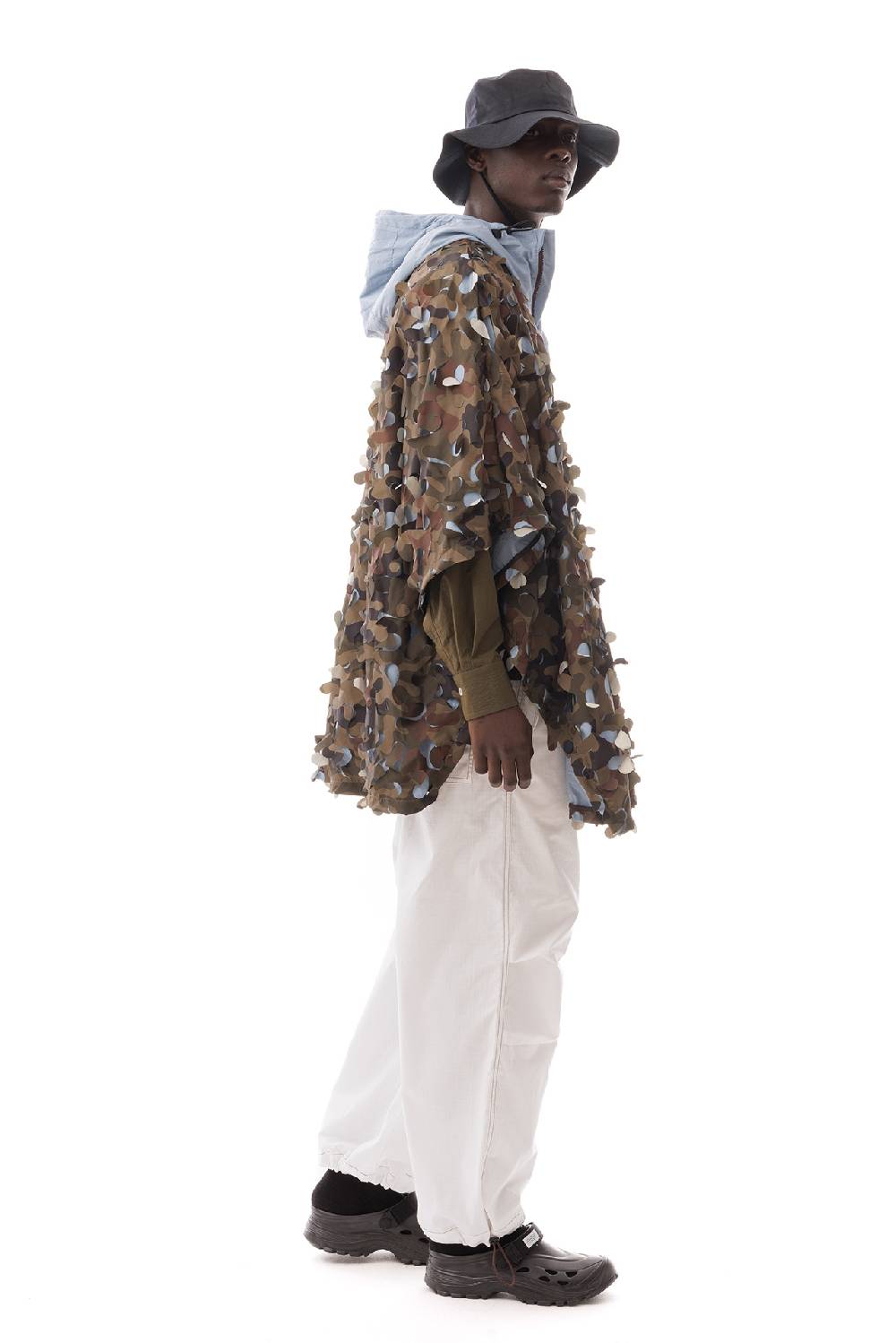 Lc23 Laserated Nylon Camo Cape Coat Sconto