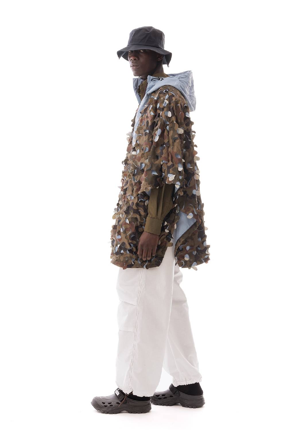 Lc23 Laserated Nylon Camo Cape Coat Sconto