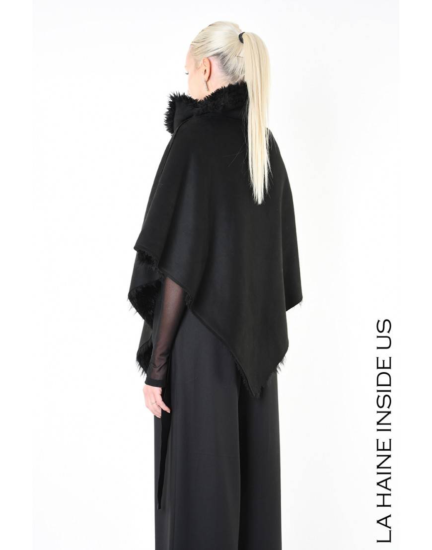 La haine inside us 4- LW862 PONCHO UNISEX D Nero Promozione