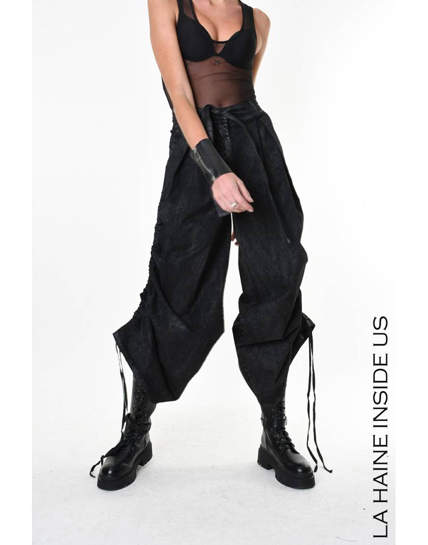 La haine inside us 4B LW879 PANTALONE Nero Sostegno trimestrale