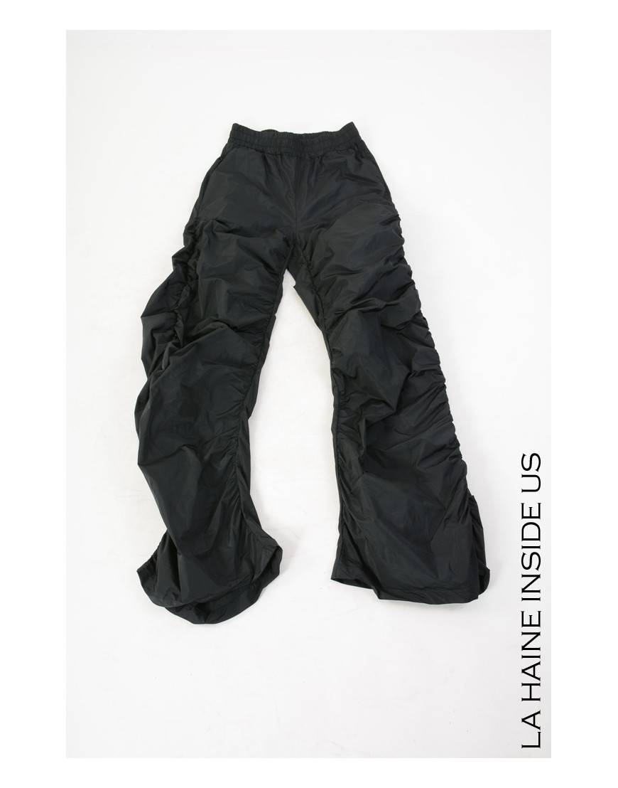 La haine inside us 4R LW711 PANTALONE Nero Ritorno libero