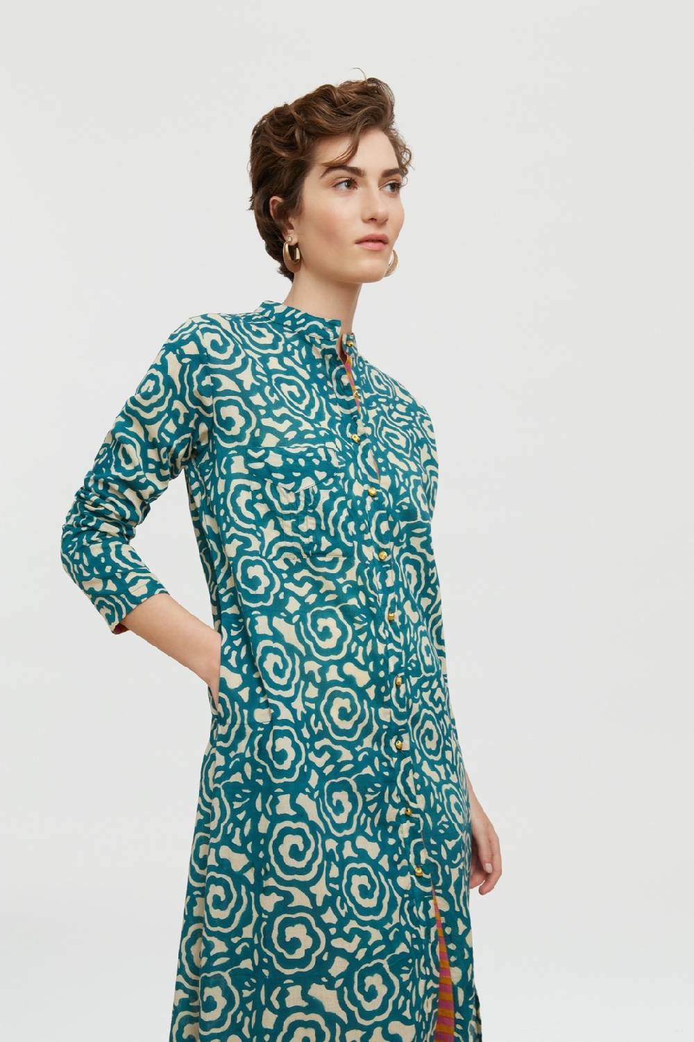 Lisa Corti kurta lunga aperta spiral peacock natural Promozione
