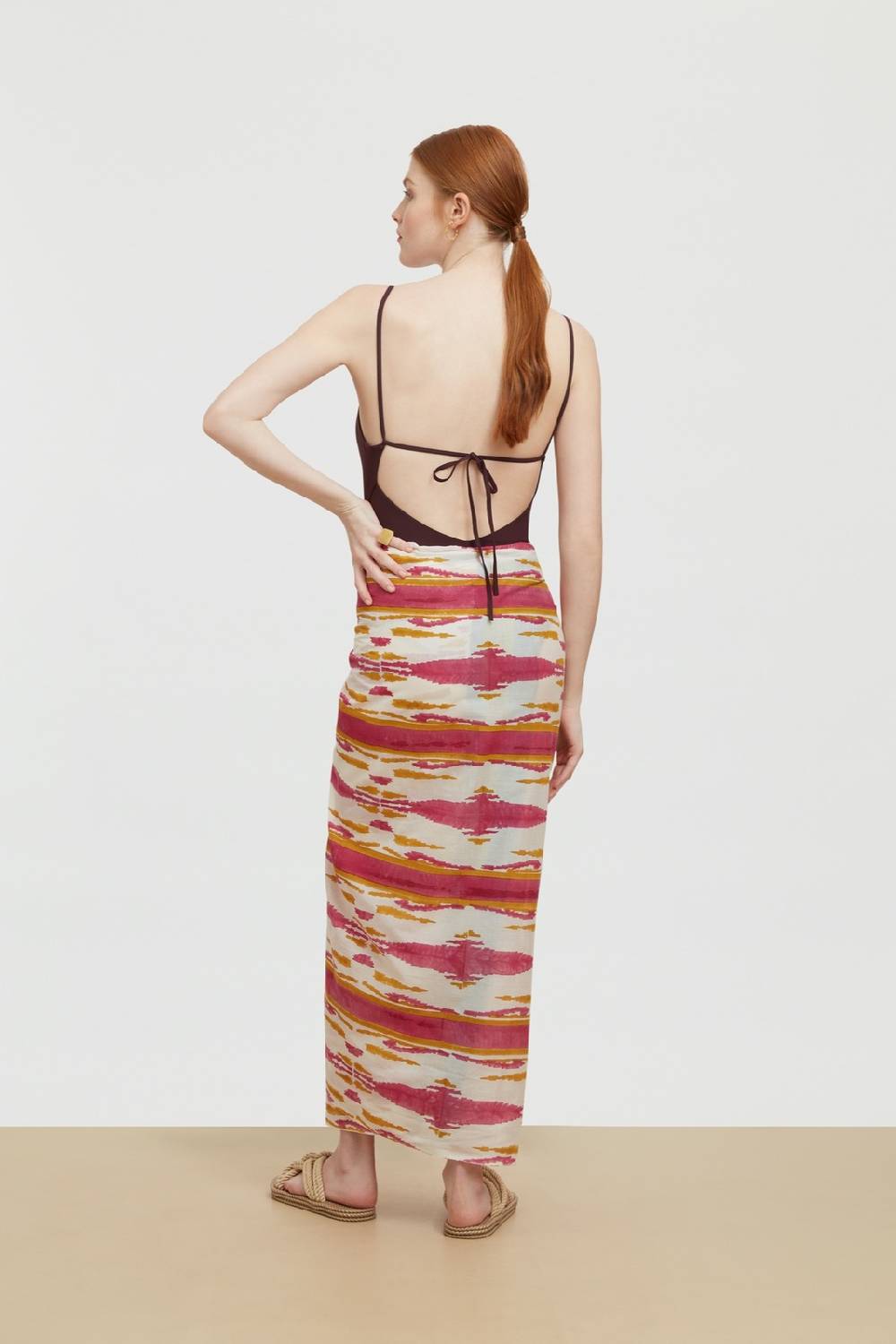 Lisa Corti pareo arabesque flame aubergine gold In Vendita