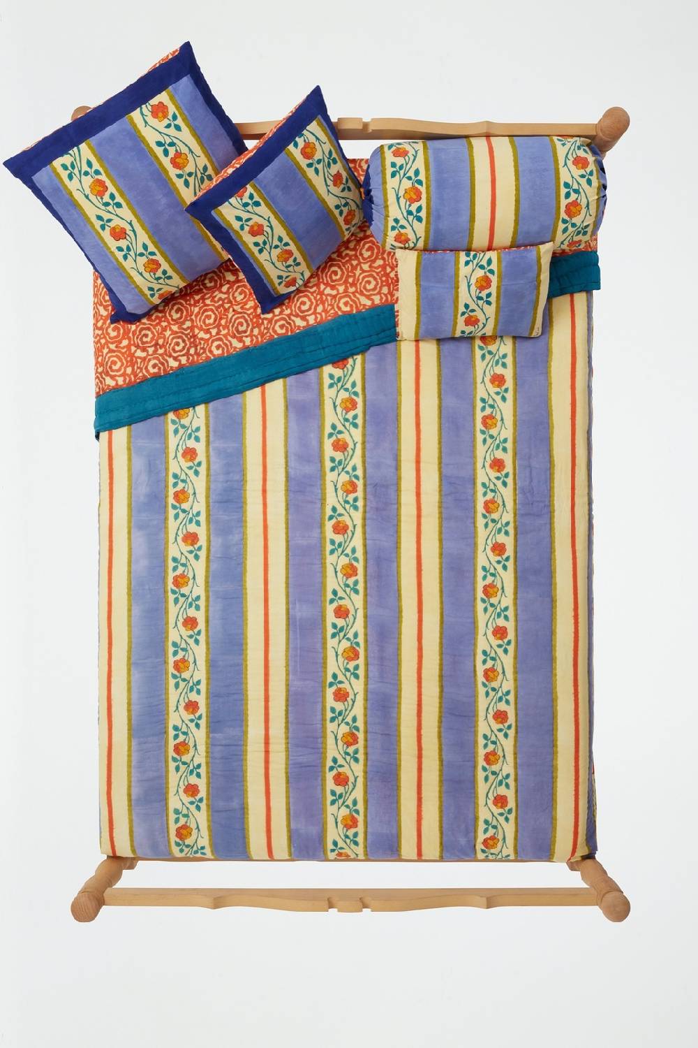 Lisa Corti trapunta reversibile 250x270cm varanasi stripes pervinch Offerte