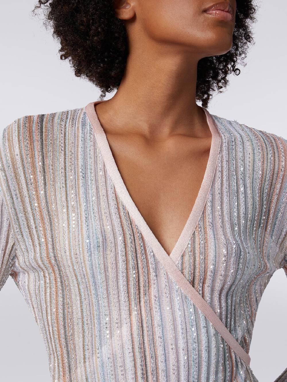 M Missoni Abito lungo con chiusura a portafoglio e paillettes Affare Del Giorno