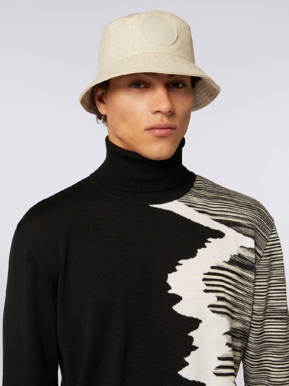M Missoni Bucket hat in misto lana con patch logo Negozi Online