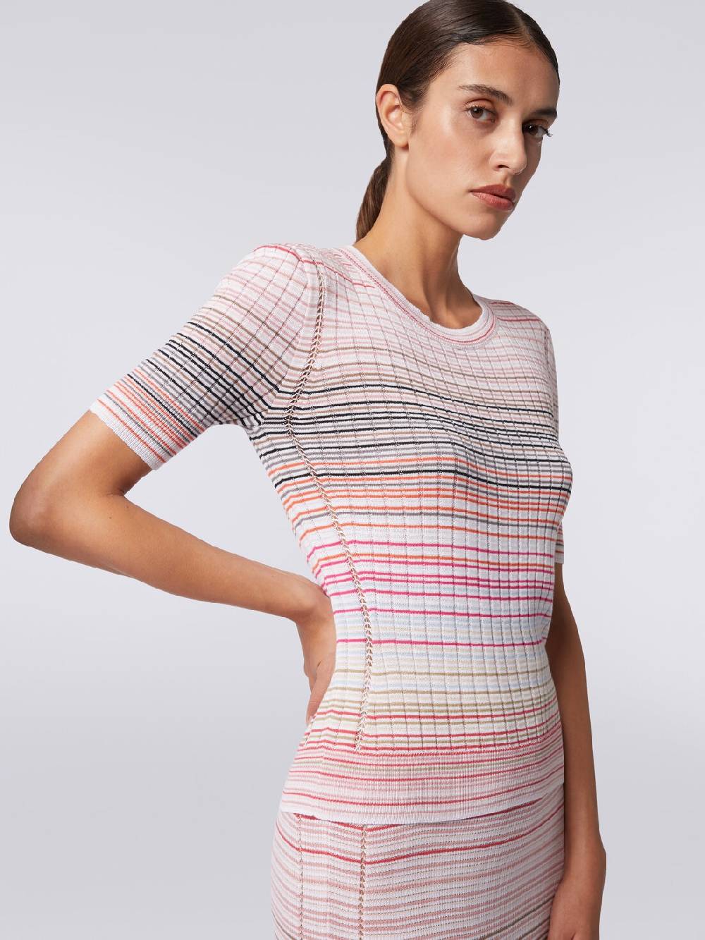 M Missoni Maglia girocollo a maniche corte in cotone e viscosa a righe In Linea