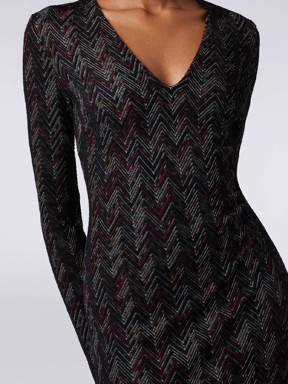 M Missoni Abito lungo con scollatura a V in lana e viscosa zig zag Vendita Economica