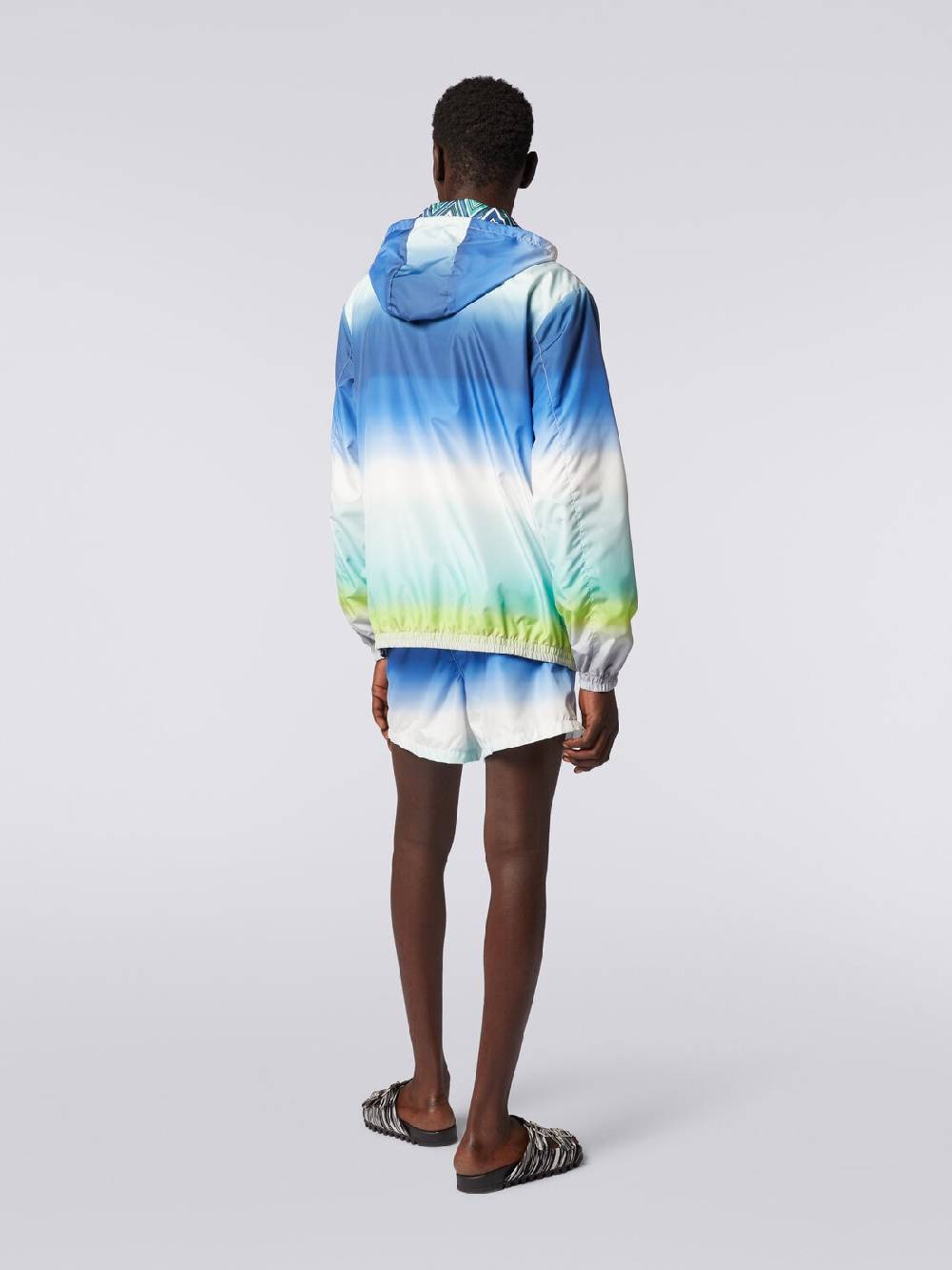 M Missoni Giacca a vento reversibile in tessuto zig zag dégradé 2025