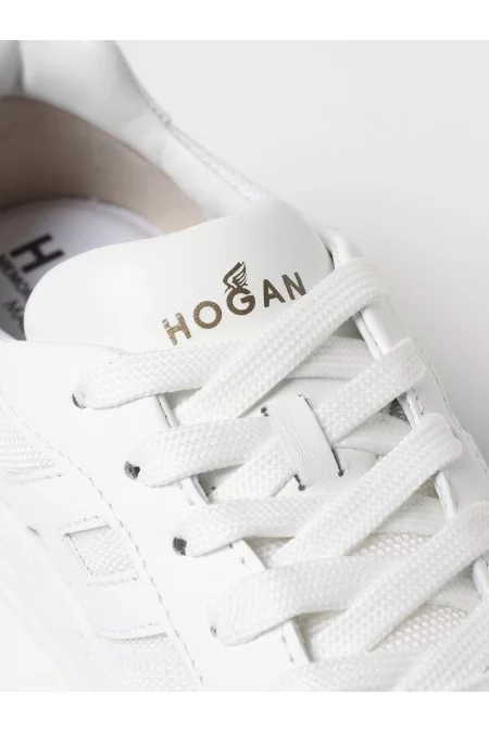 HOGAN Scarpe Hogan H630 Allacciato Tom Tessuto Scarpe Hogan in tessuto con chiusura a lacci per uomo. Stile e comfort incontrano la qualità italiana. Disponibile nel modello HXM6300FG70TCY B001 Economico