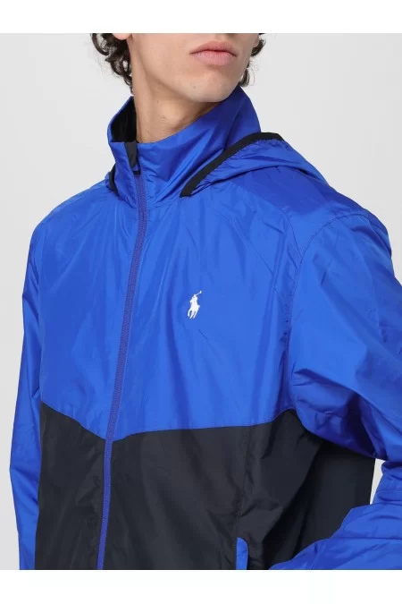 POLO RALPH LAUREN UOMO Maglietta Uomo Polo Ralph Lauren La maglietta da uomo Polo Ralph Lauren offre stile e qualità imbattibili. Realizzata con tessuti di alta qualità per un comfort duraturo. Perfetta per un look casual eleg Pezzi Unici