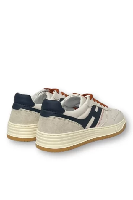 HOGAN Scarpa Sneaker Hogan H630 Allacciato Moderna e confortevole, perfetta per ogni occasione. Acquistala ora! Colore: Blu scuro Materiale: Pelle di alta qualità Stile: Casual elegante Disponibile negli uomini taglie Sconto