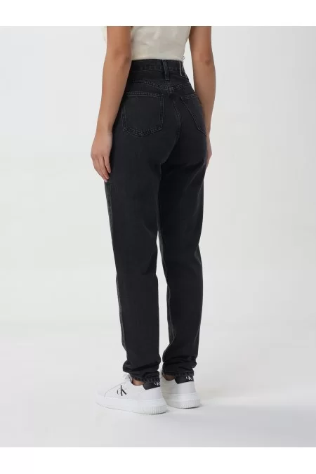 CALVIN KLEIN Jeans da donna di Calvin Klein Scopri i jeans da donna di alta qualità di Calvin Klein. Stile moderno e comfort senza pari Pezzi Unici