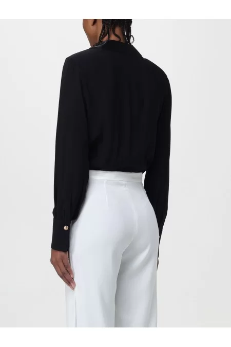 ELISABETTA FRANCHI ELISABETTA FRANCHI: Maglietta aderente di alta qualità Maglietta aderente per un look elegante e confortevole. Ideale per tutte le occasioni Moda